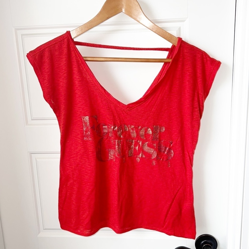 Vintage Y2K Guess T-shirt